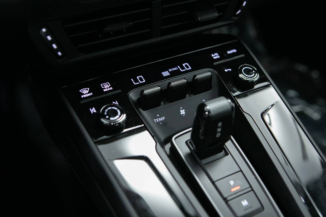 Thumbnail: 2026 Porsche 911 - 30