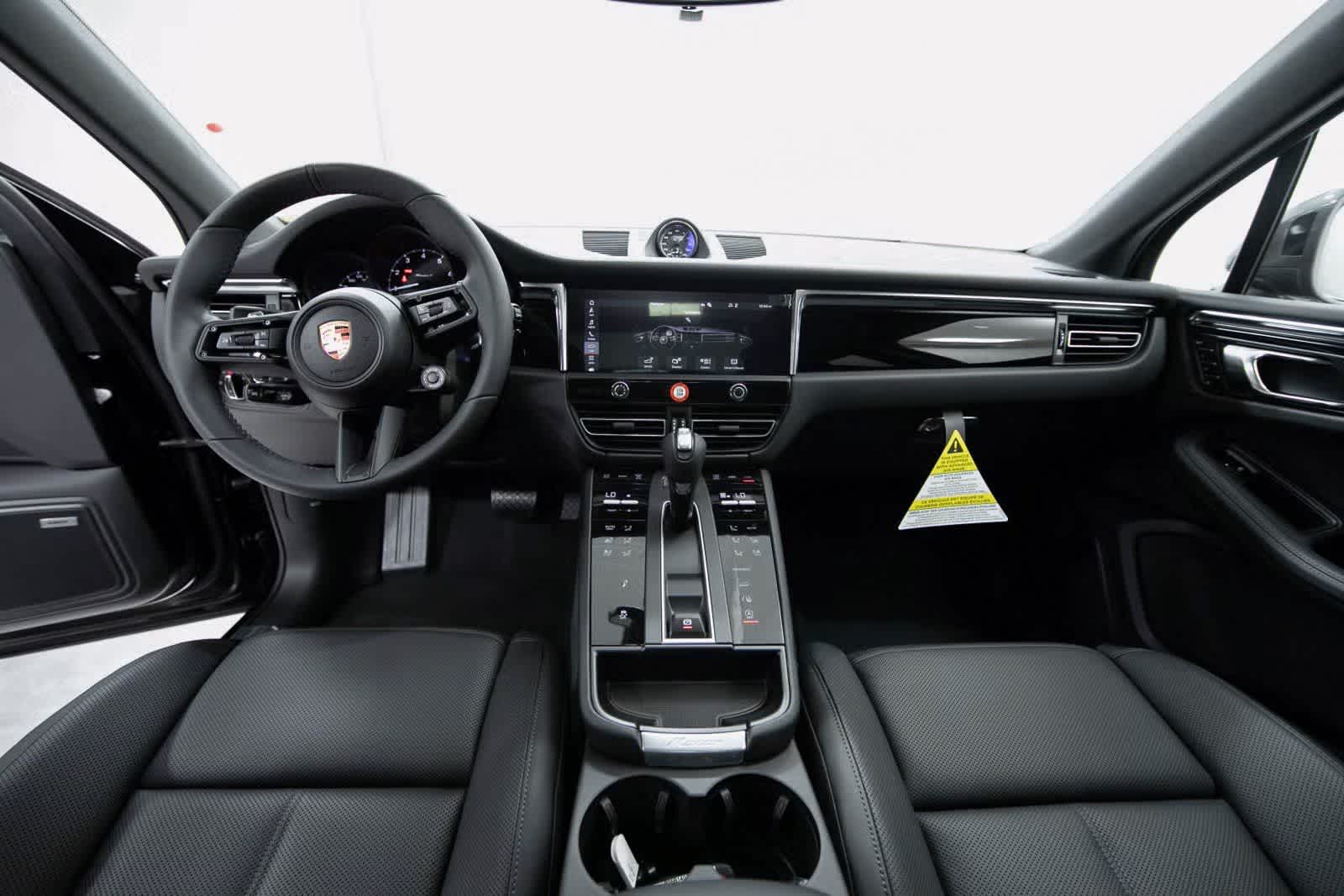 Thumbnail: 2025 Porsche Macan - 13