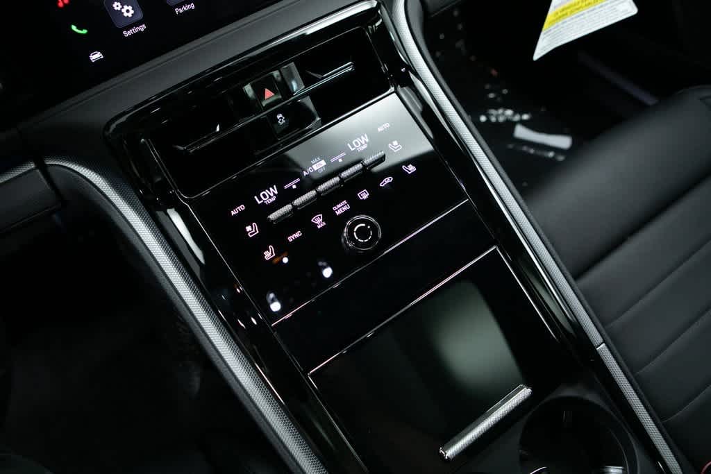 Thumbnail: 2025 Porsche Panamera - 15