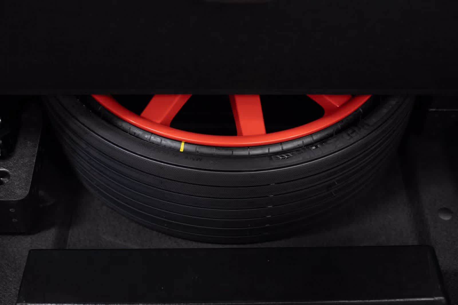 Thumbnail: 2025 Porsche Macan - 31