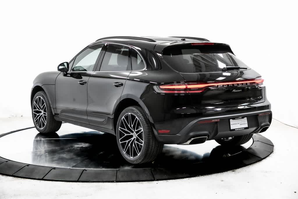 Thumbnail: 2025 Porsche Macan - 3