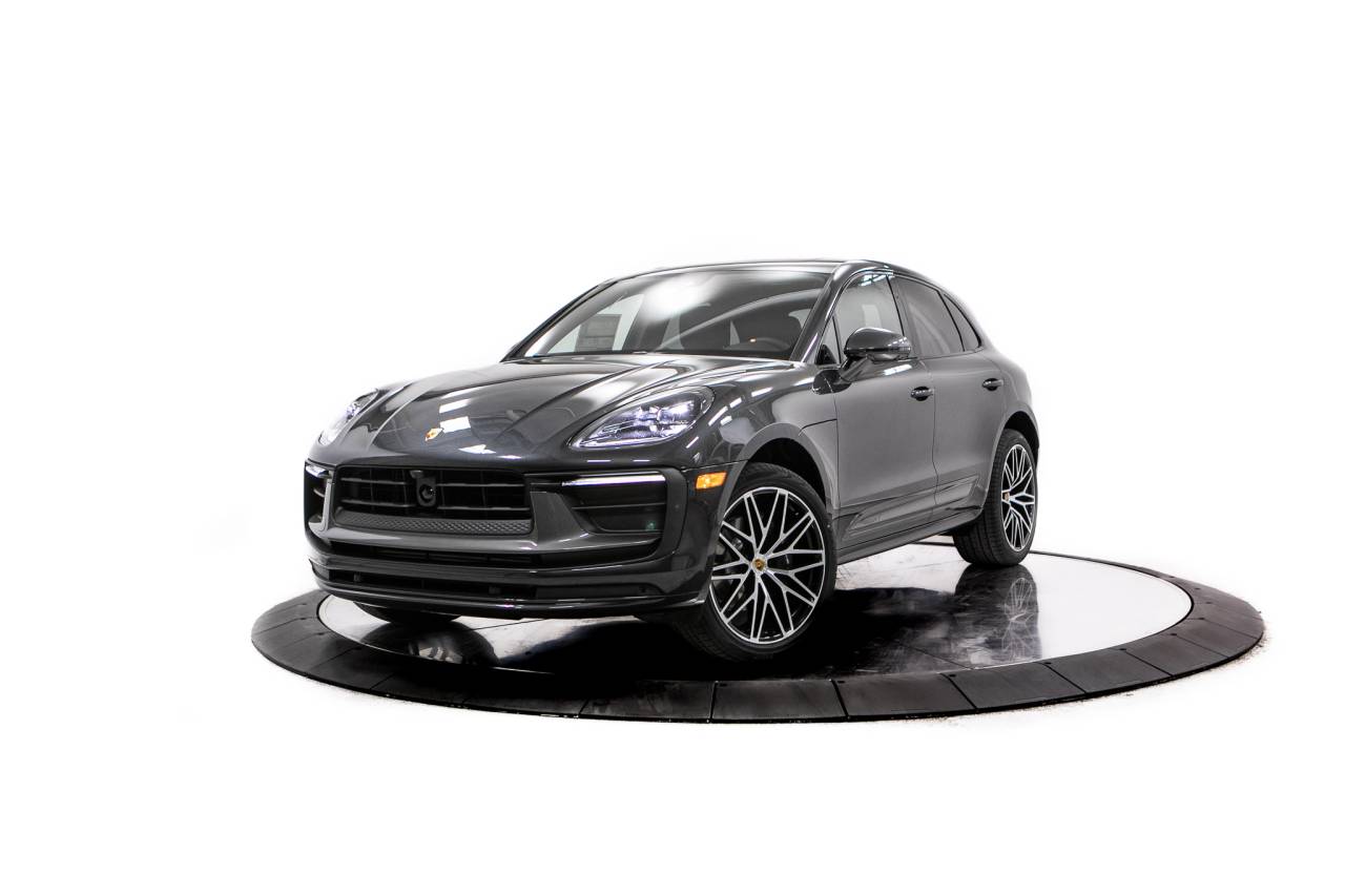 Thumbnail: 2026 Porsche Macan - 1