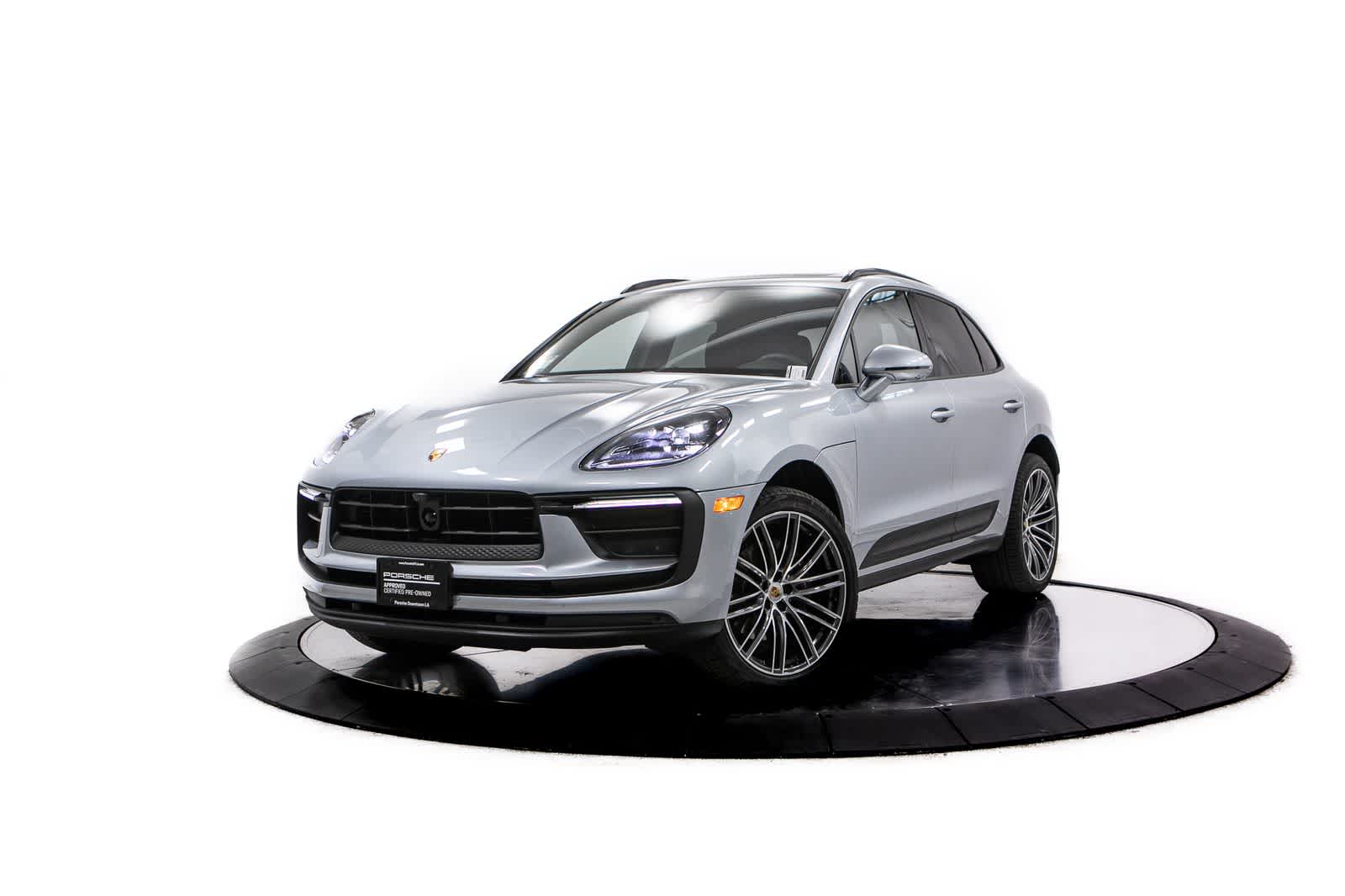 Thumbnail: 2026 Porsche Macan - 1