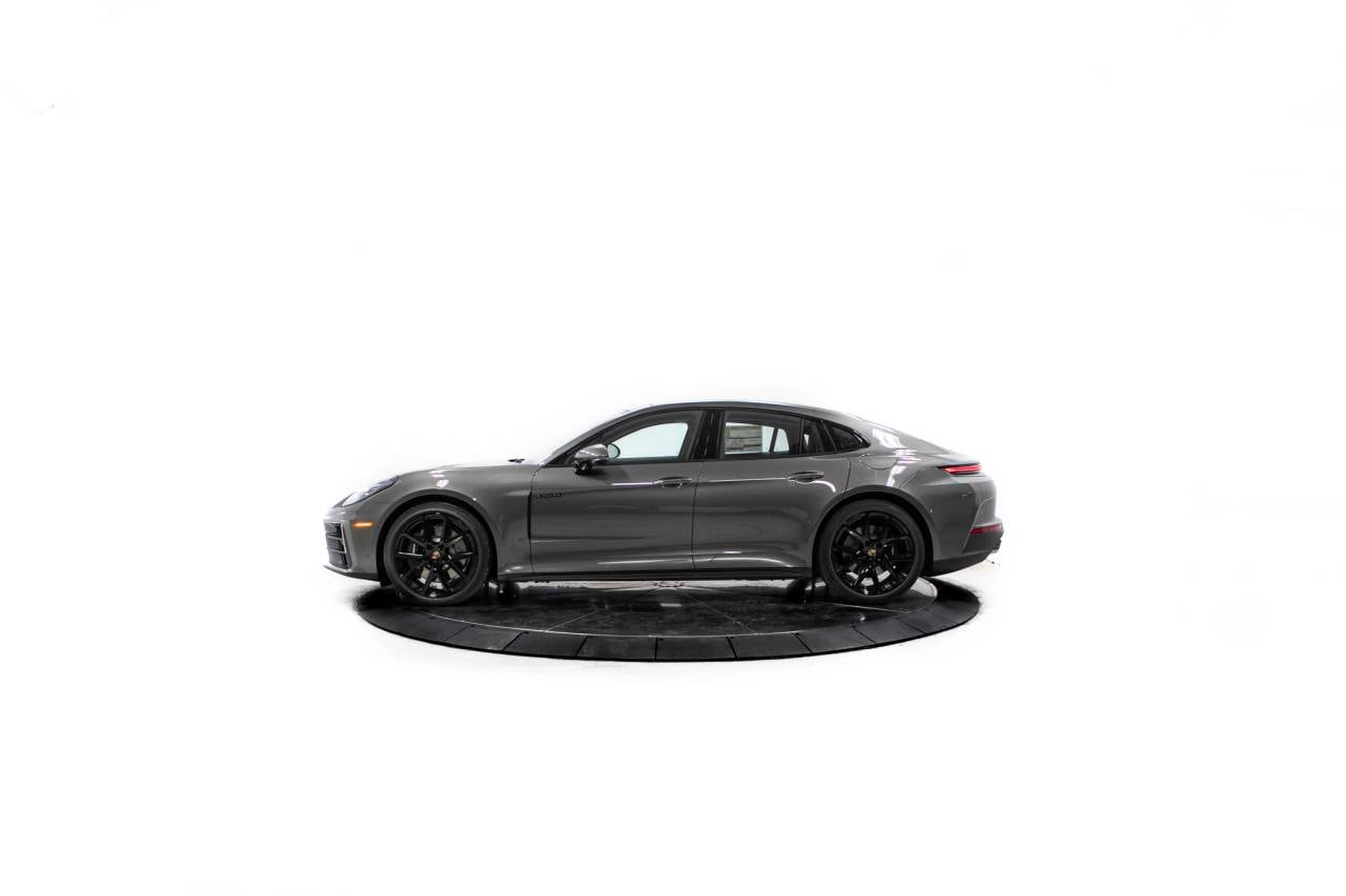 Thumbnail: 2026 Porsche Panamera - 2