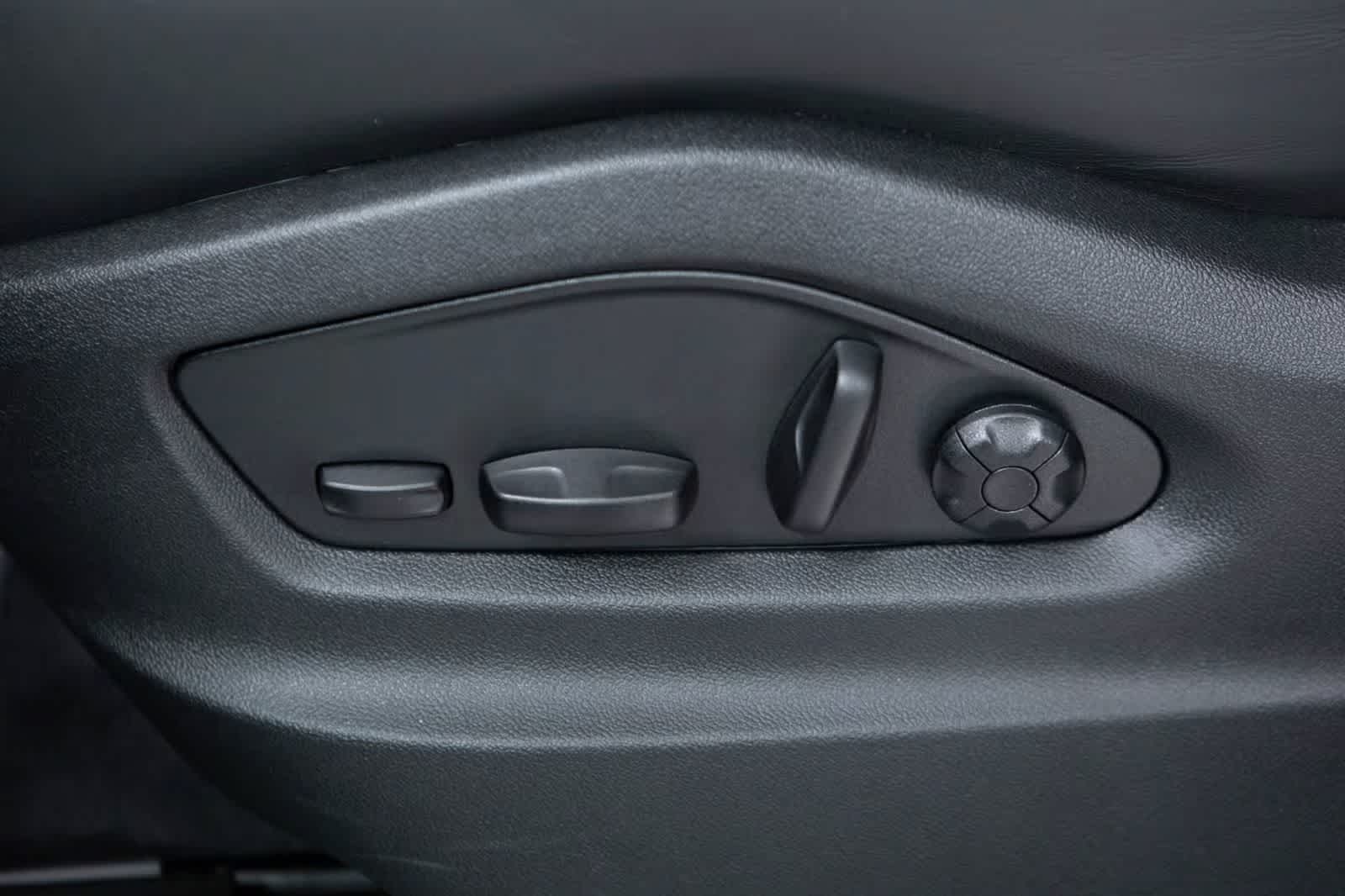 Thumbnail: 2025 Porsche Cayenne - 24