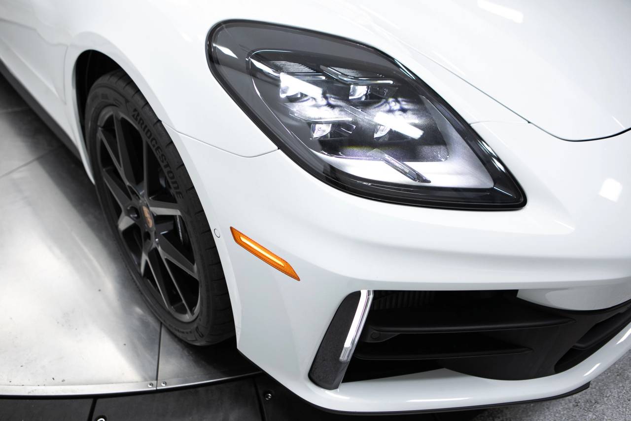 Thumbnail: 2026 Porsche Panamera - 12