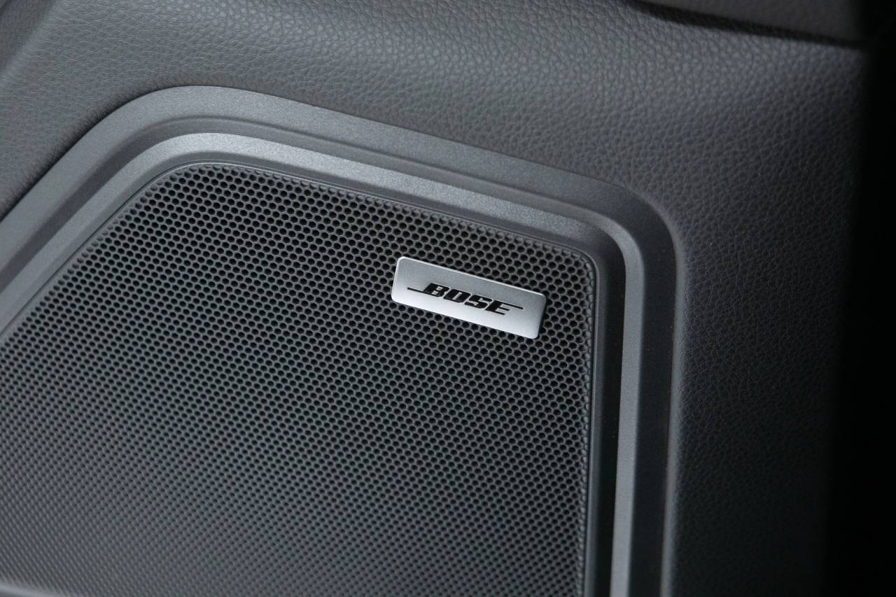 Thumbnail: 2026 Porsche Macan - 33