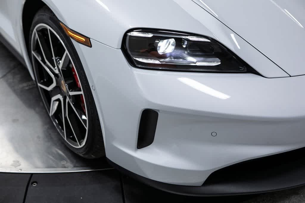 Thumbnail: 2025 Porsche Taycan - 12