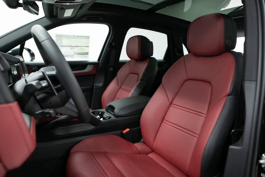 Thumbnail: 2025 Porsche Cayenne - 5