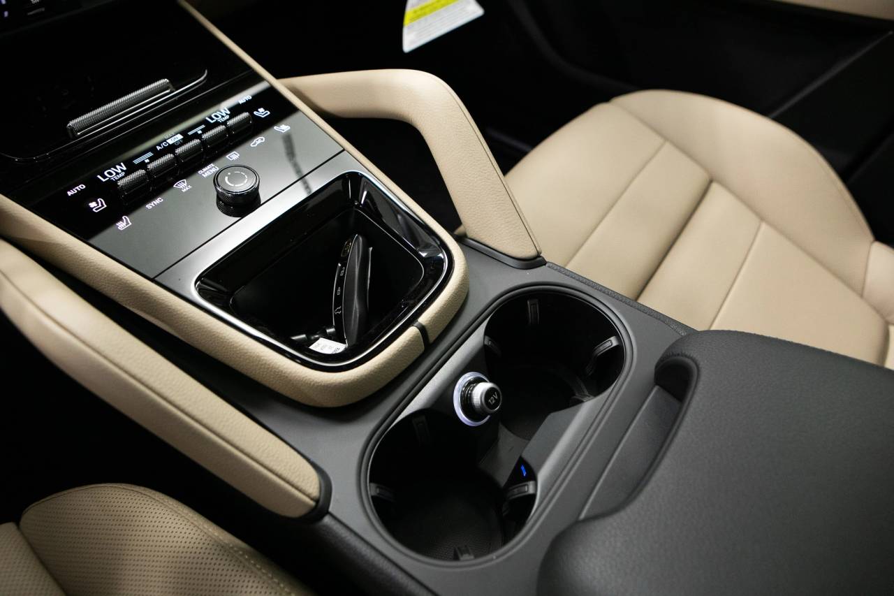 Thumbnail: 2026 Porsche Cayenne - 34