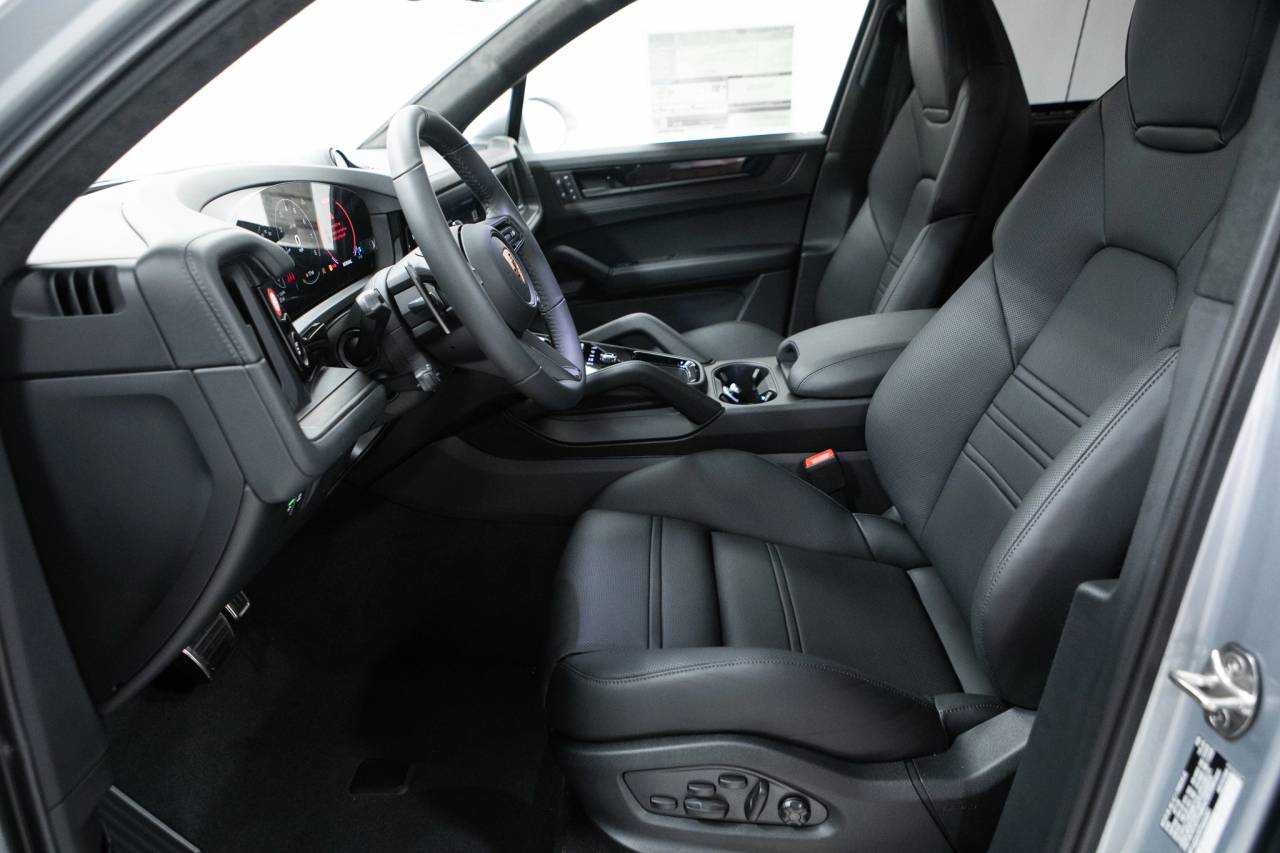 Thumbnail: 2026 Porsche Cayenne - 23