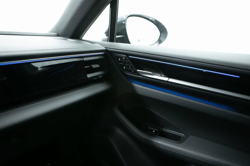 Thumbnail: 2025 Porsche Macan - 29