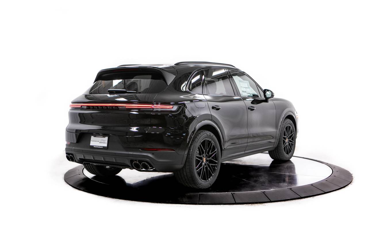 Thumbnail: 2026 Porsche Cayenne - 7
