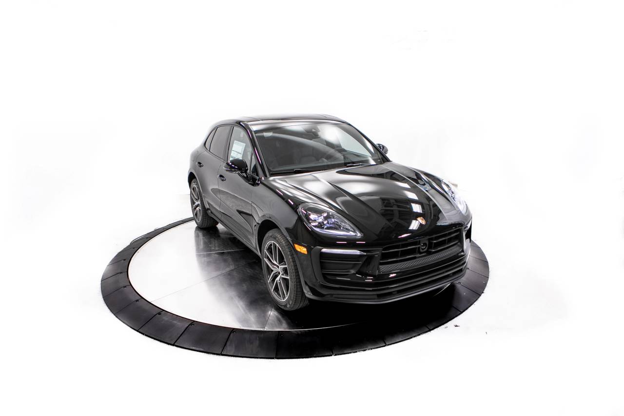 Thumbnail: 2026 Porsche Macan - 19