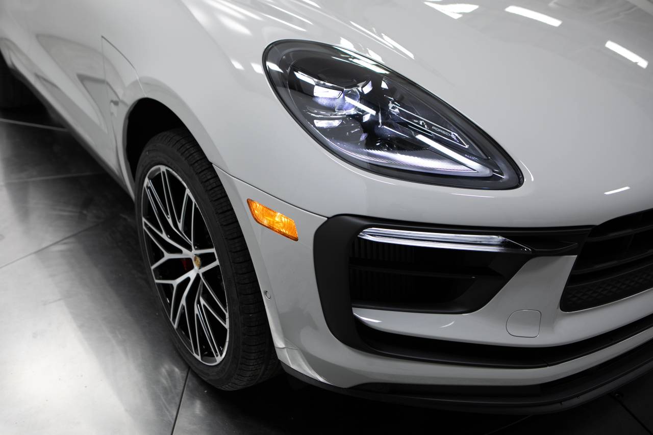 Thumbnail: 2025 Porsche Macan - 14