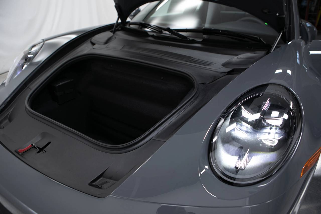 Thumbnail: 2026 Porsche 911 - 36