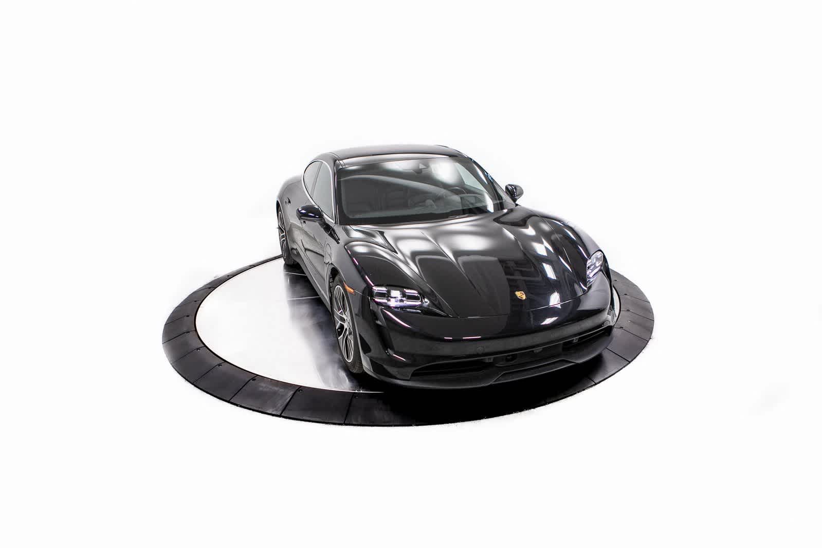 Thumbnail: 2022 Porsche Taycan - 39