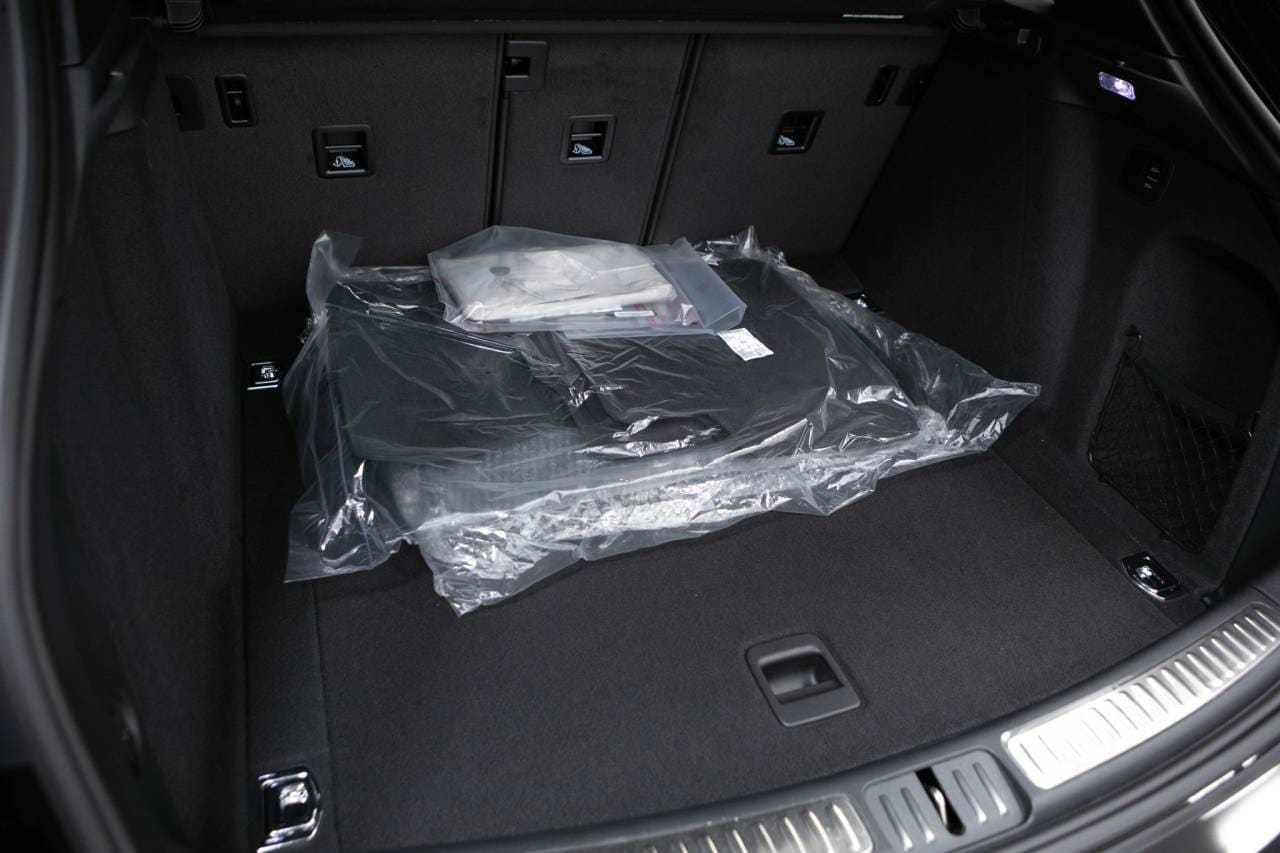 Thumbnail: 2026 Porsche Macan - 39