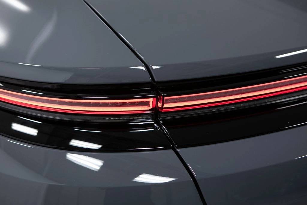 Thumbnail: 2025 Porsche Panamera - 35