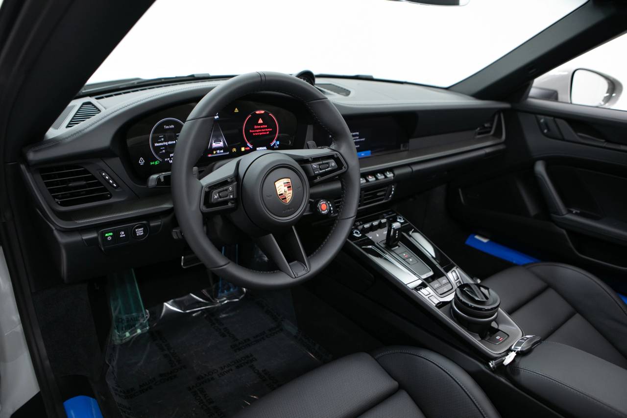 Thumbnail: 2026 Porsche 911 - 4