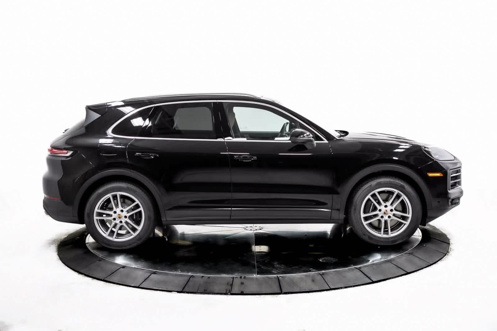 Thumbnail: 2025 Porsche Cayenne - 8