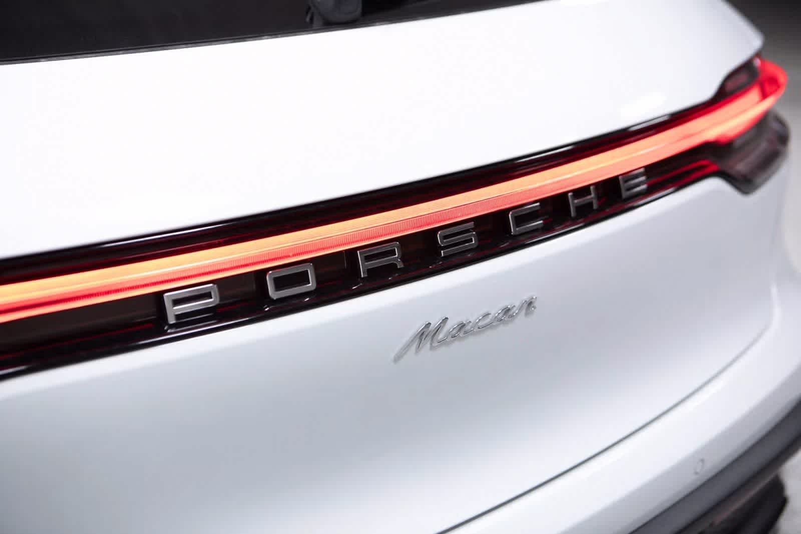 Thumbnail: 2026 Porsche Macan - 36