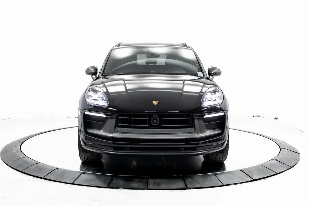 Thumbnail: 2025 Porsche Macan - 9