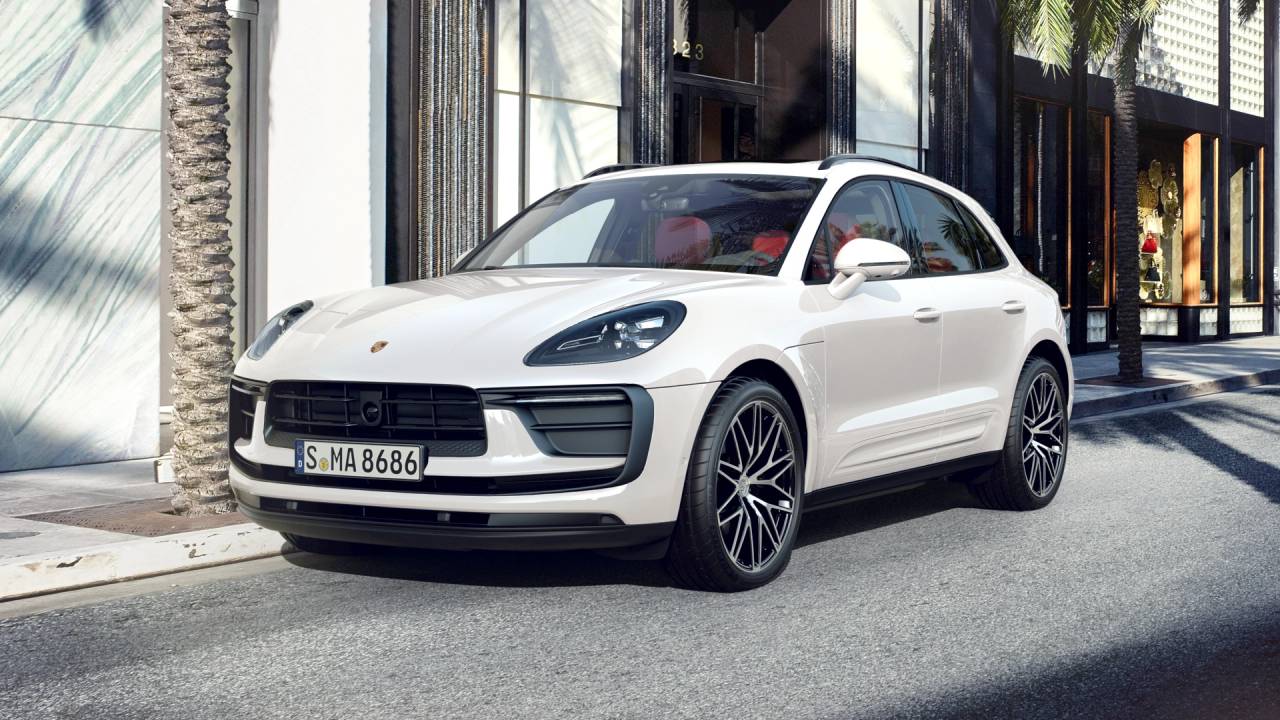 Thumbnail: 2026 Porsche Macan - 1
