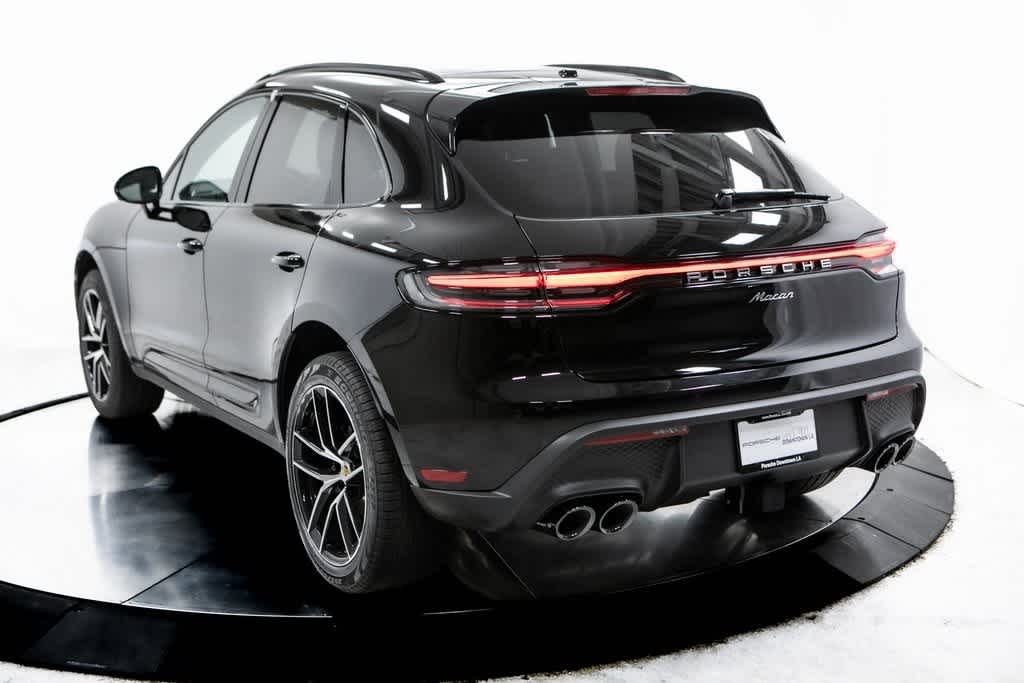 Thumbnail: 2025 Porsche Macan - 3