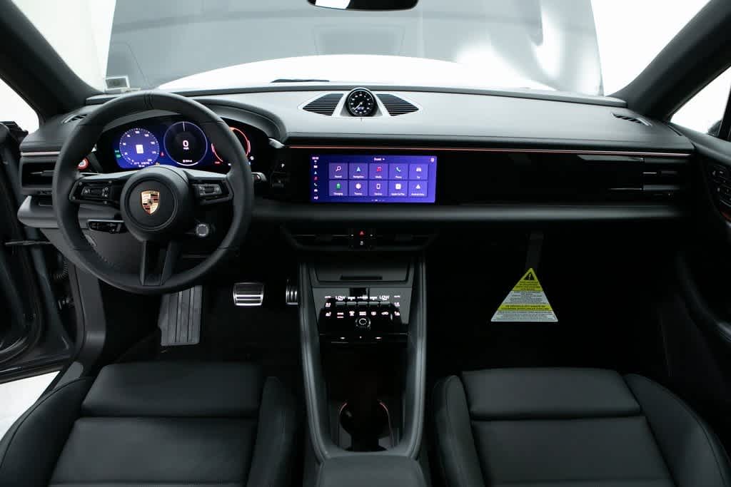 Thumbnail: 2025 Porsche Macan - 13