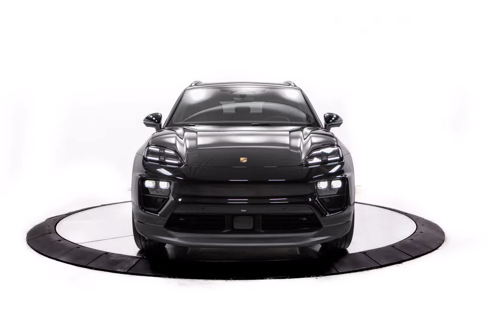 Thumbnail: 2025 Porsche Macan - 10