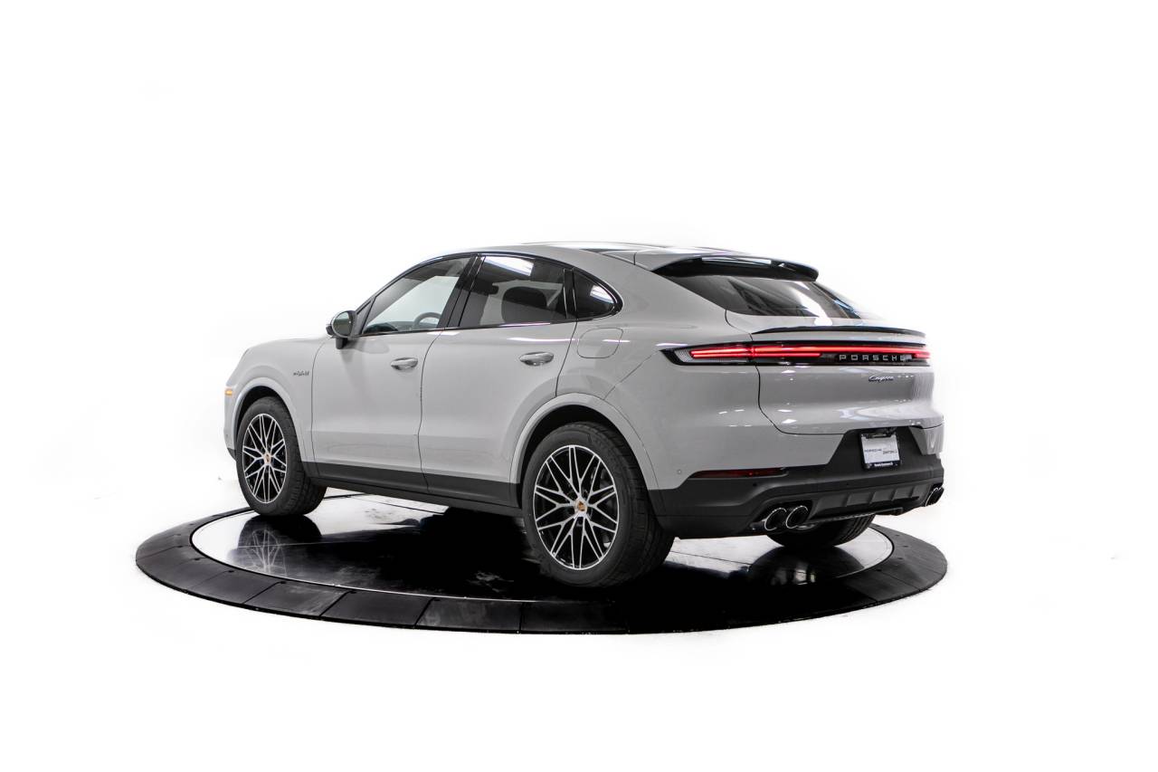 2026 Porsche Cayenne E-Hybrid Coupe photo 2