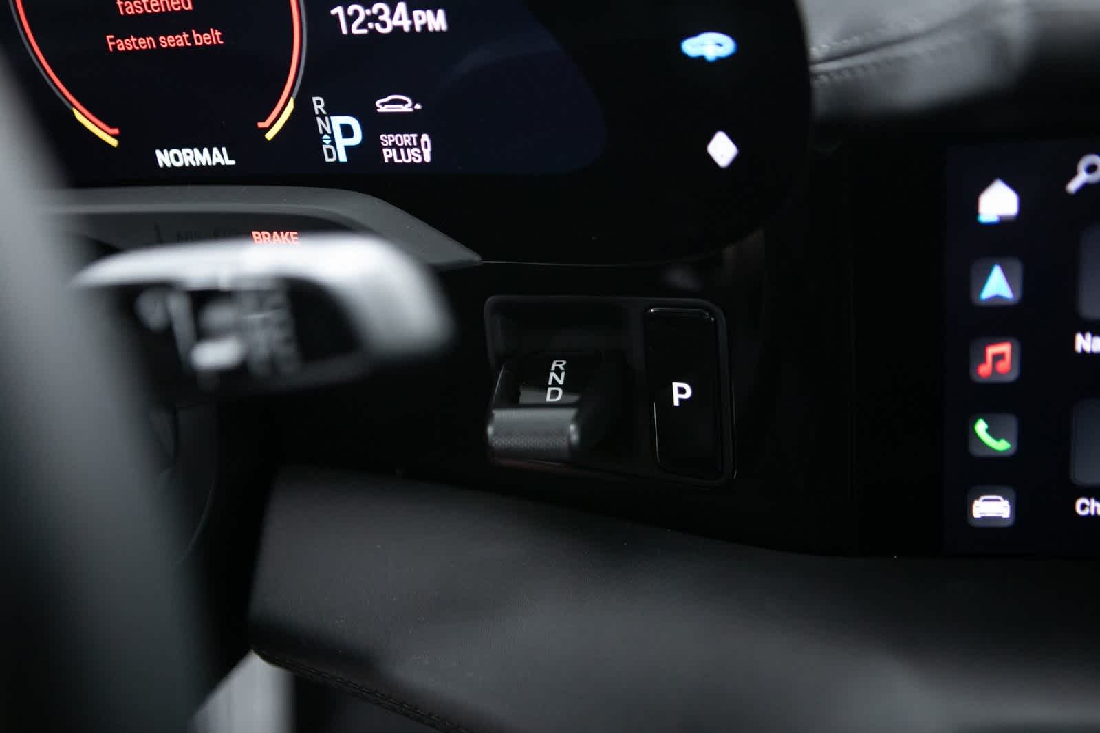 Thumbnail: 2022 Porsche Taycan - 26