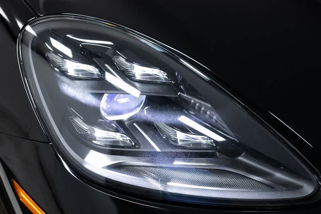 Thumbnail: 2022 Porsche Cayenne - 30