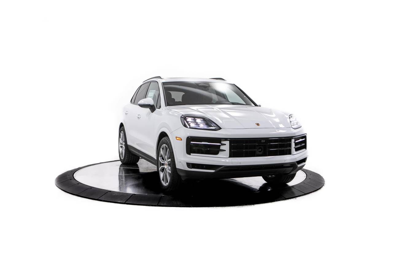 Thumbnail: 2026 Porsche Cayenne - 10