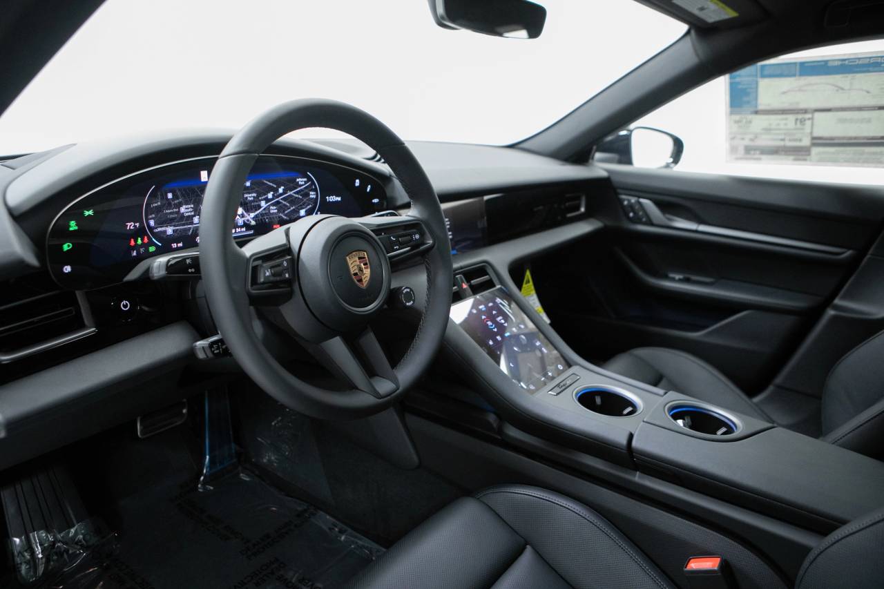 Thumbnail: 2026 Porsche Taycan - 4