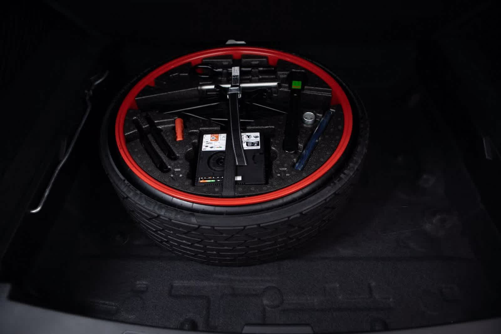 Thumbnail: 2025 Porsche Cayenne - 32