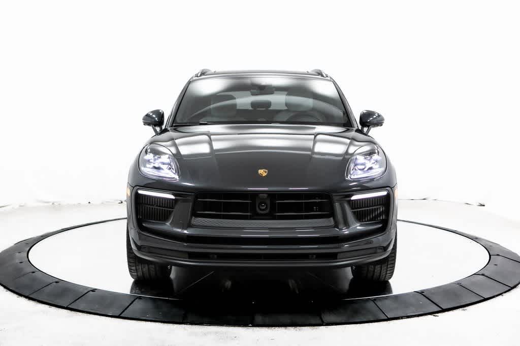 Thumbnail: 2025 Porsche Macan - 10