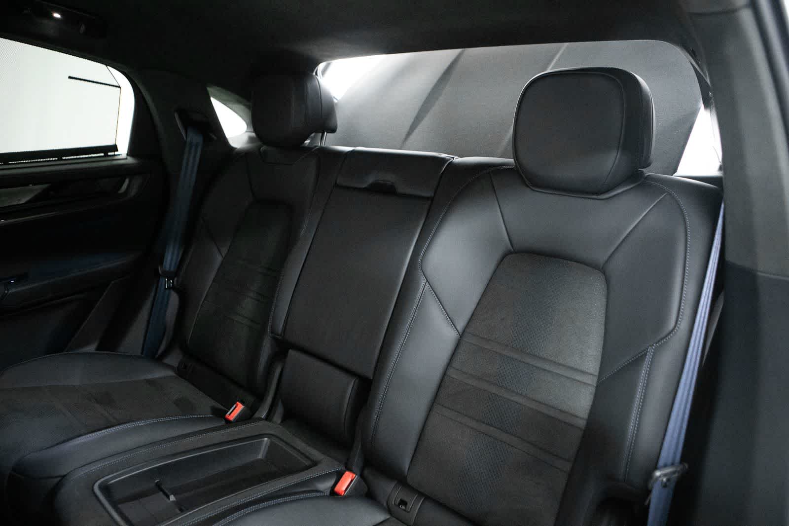 Thumbnail: 2025 Porsche Cayenne - 39
