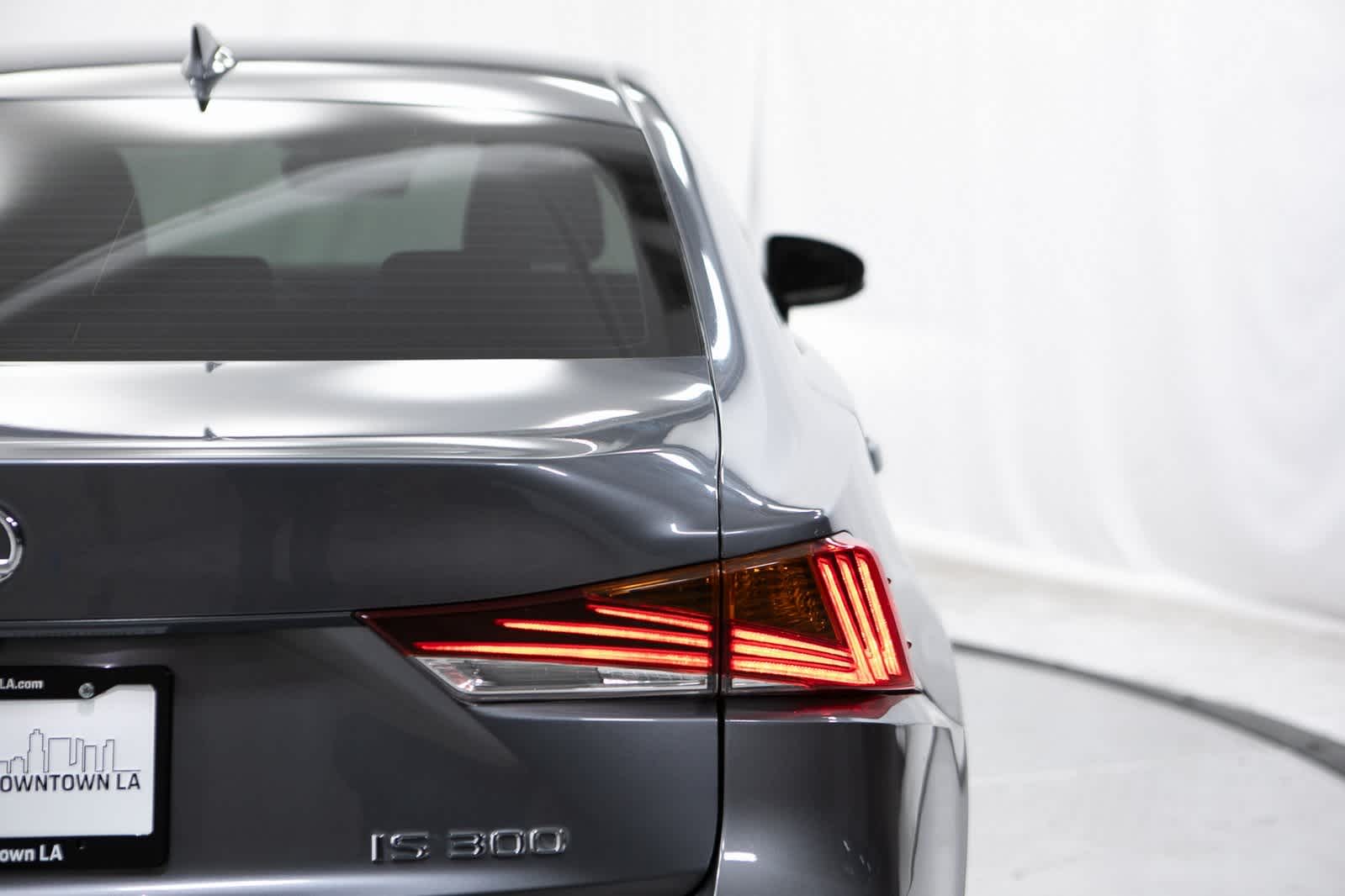 Thumbnail: 2019 Lexus IS - 33