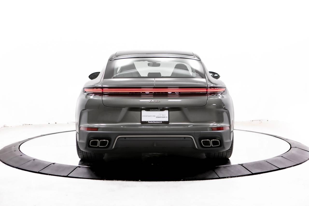 2026 Porsche Panamera E-Hybrid Turbo photo 4