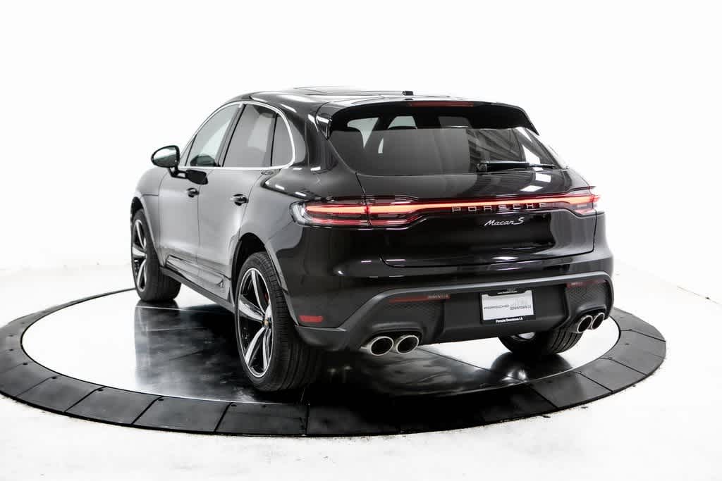 Thumbnail: 2025 Porsche Macan - 3