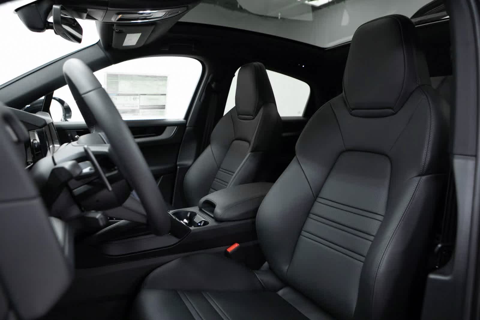 Thumbnail: 2025 Porsche Cayenne - 5