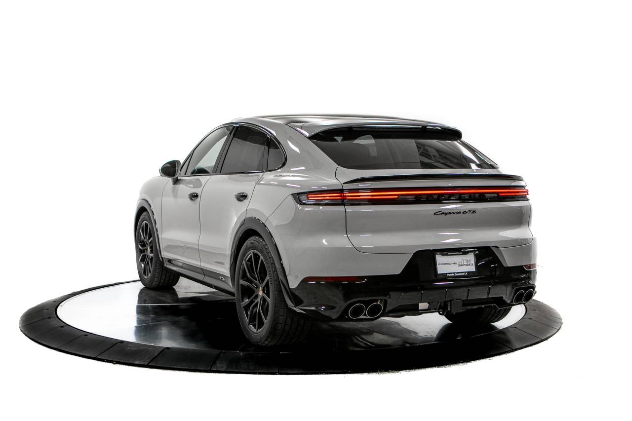 Thumbnail: 2026 Porsche  - 3