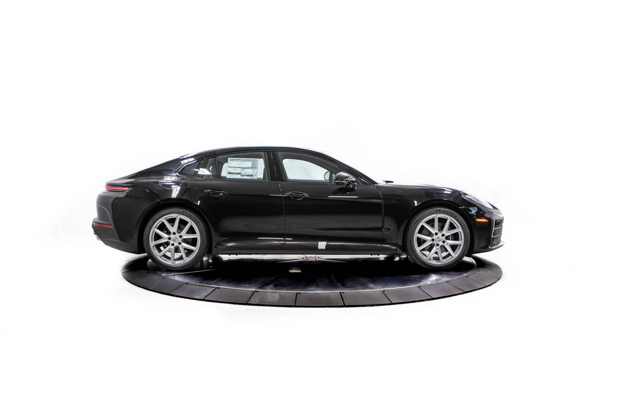 Thumbnail: 2026 Porsche Panamera - 8