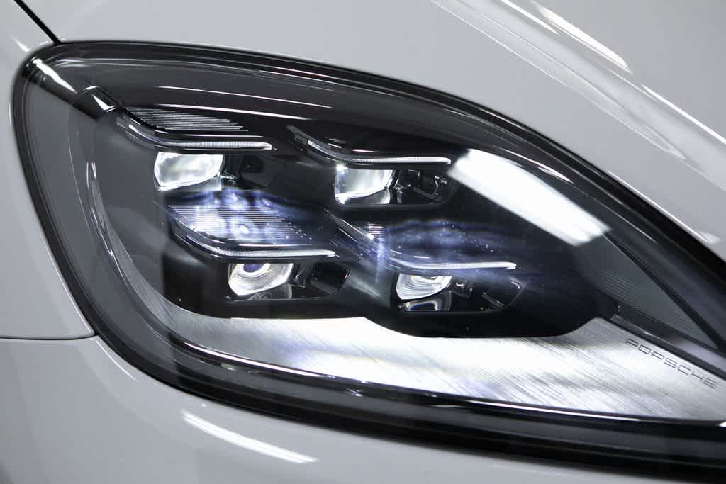 Thumbnail: 2025 Porsche  - 17