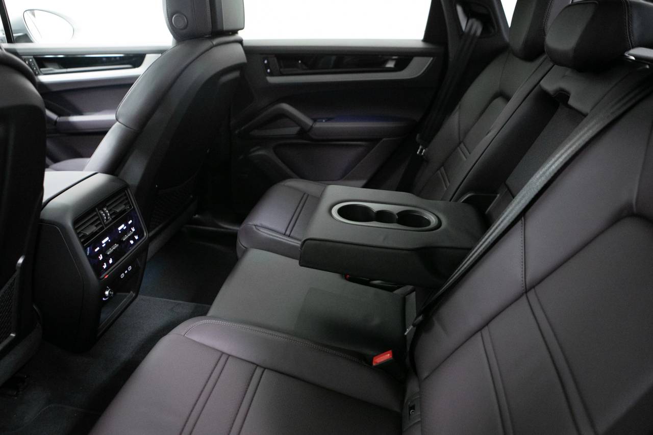 Thumbnail: 2026 Porsche  - 36