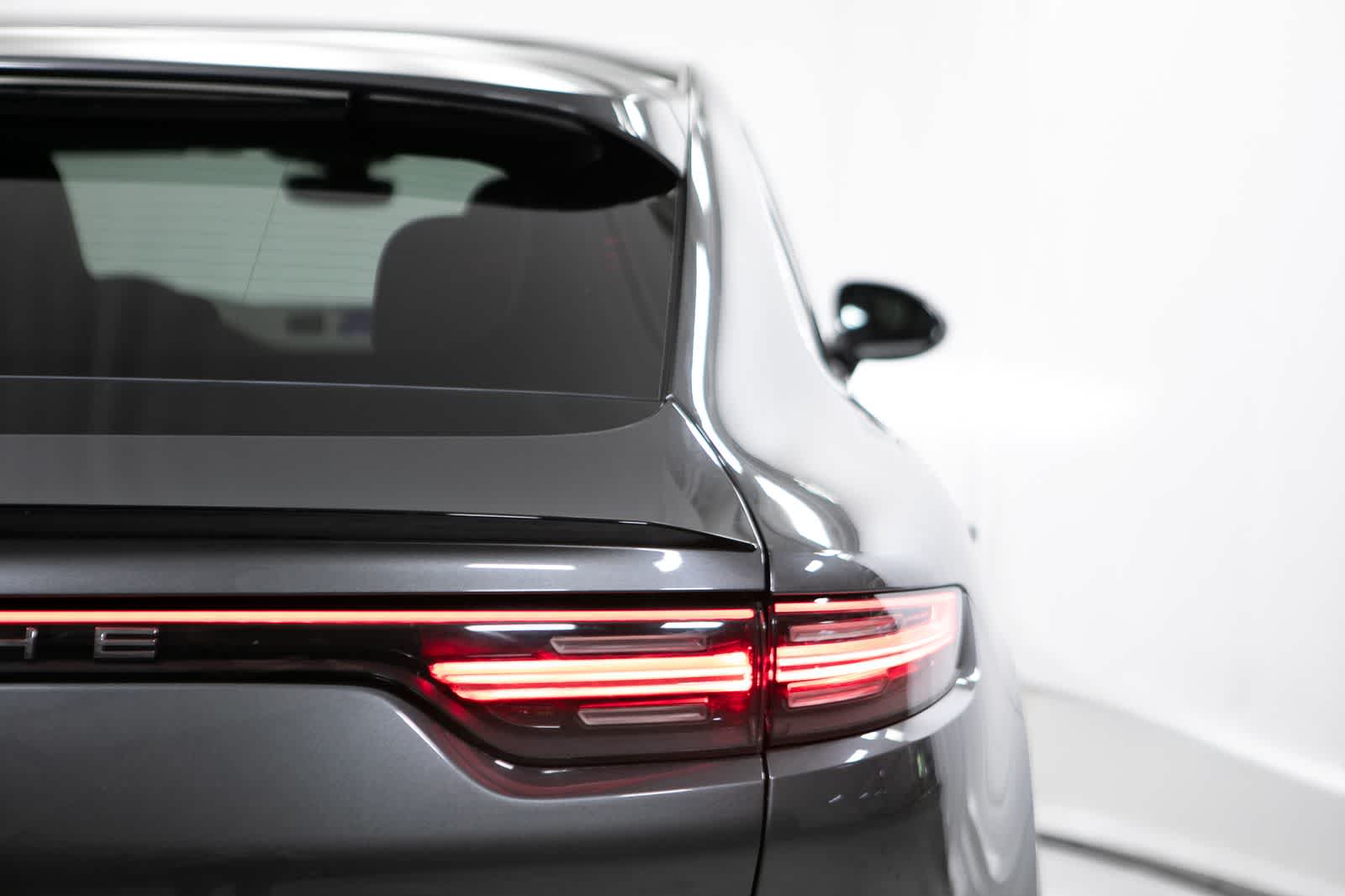 Thumbnail: 2022 Porsche Cayenne - 21