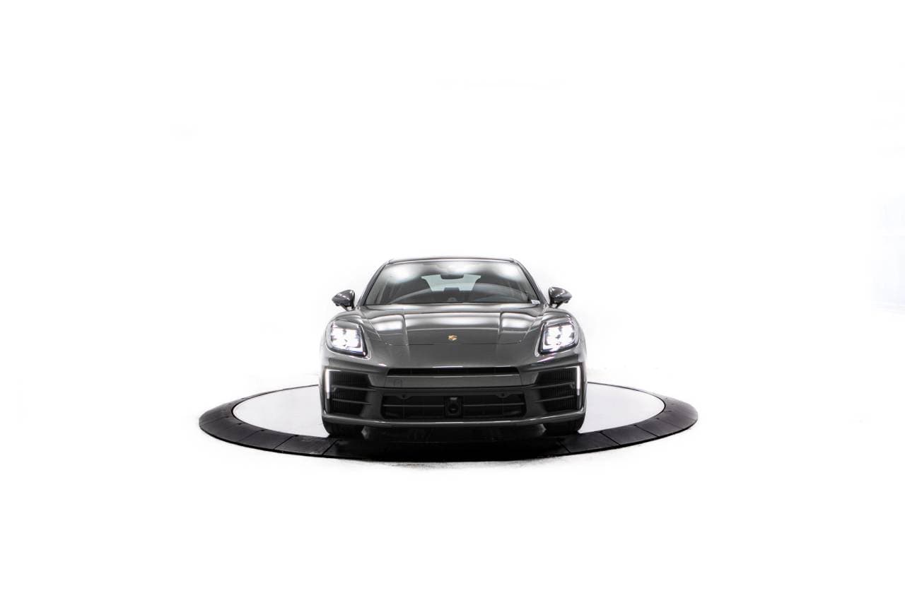 Thumbnail: 2026 Porsche Panamera - 10