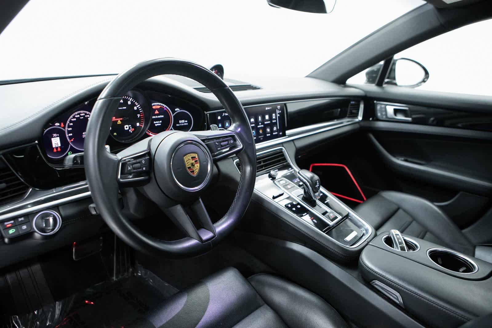 Thumbnail: 2022 Porsche Panamera - 4